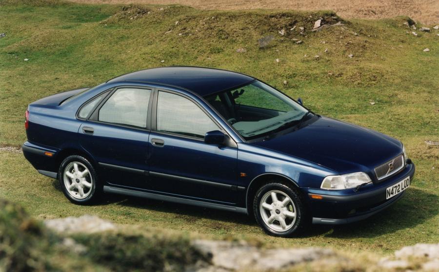  Volvo S40 1996 года  (фото 3 из 3)